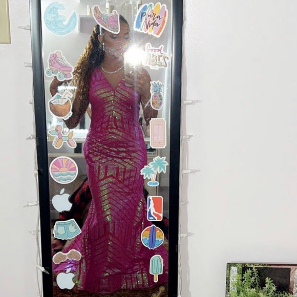 Bright pink prom dress - Picture 3 of 3